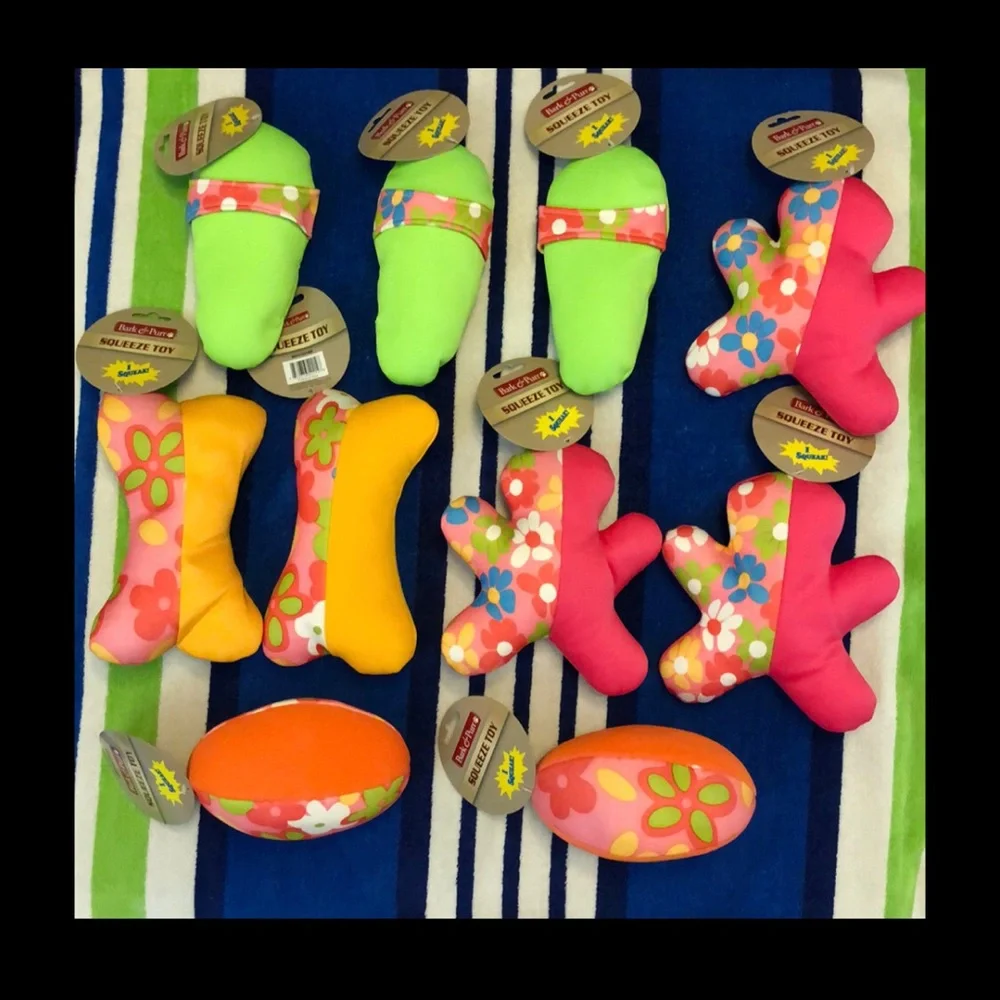 Bark & Purr Squeeze Dog Toy Floral Aloha Print Slipper Squeaky 8” x 4” New NWT